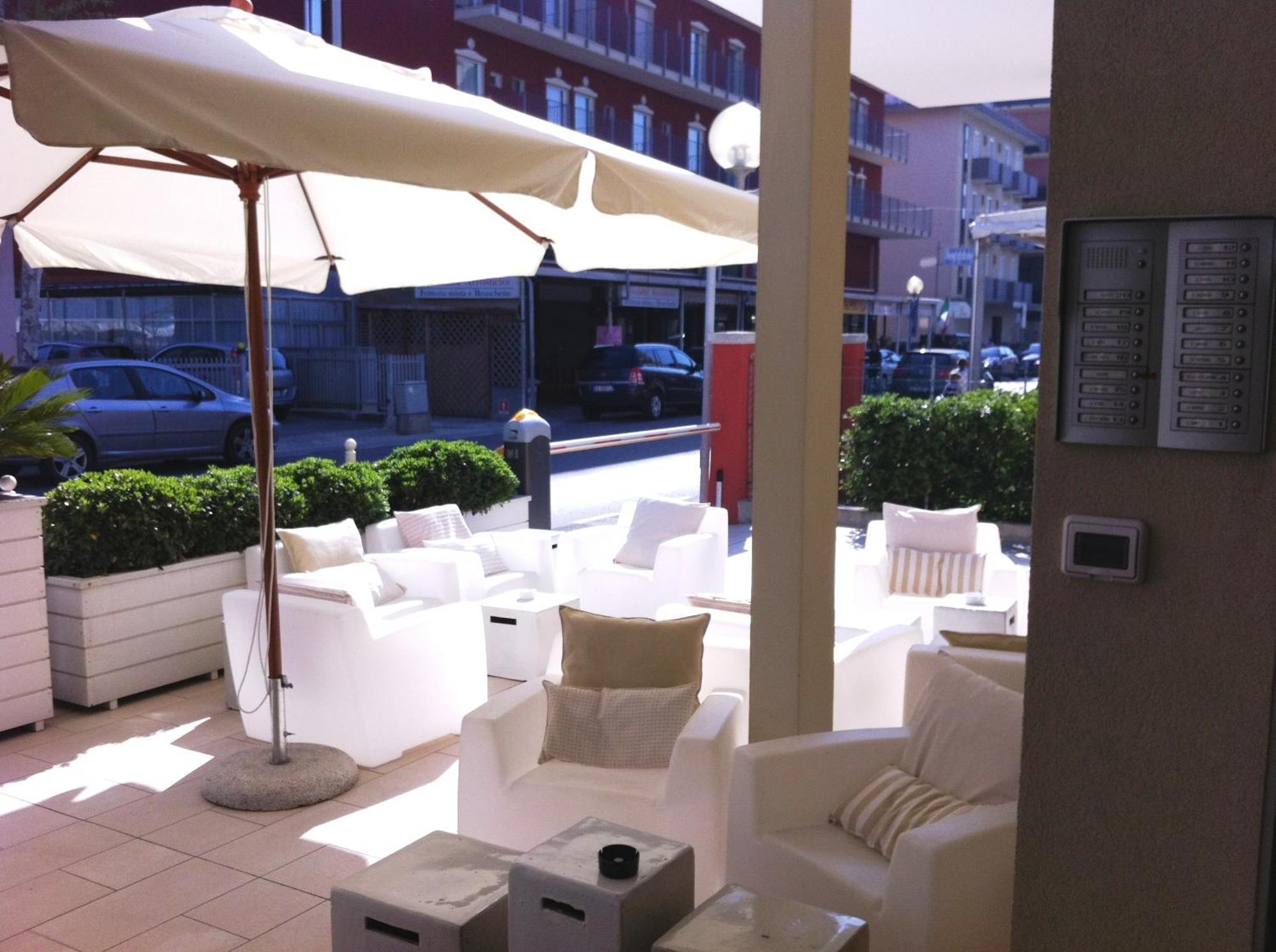 Residence Belmare Rimini Exterior photo